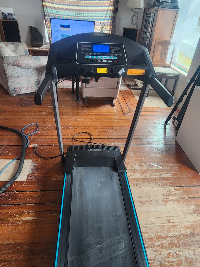 Treadmill, in good condition, no key  in Exercise Equipment in Port Alberni - Image 2