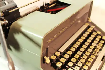 This beast of a typewriter is great for a collector for display or a serious novelist/writer. Don't...
