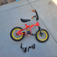 Kids 12" bike w/ training wheels