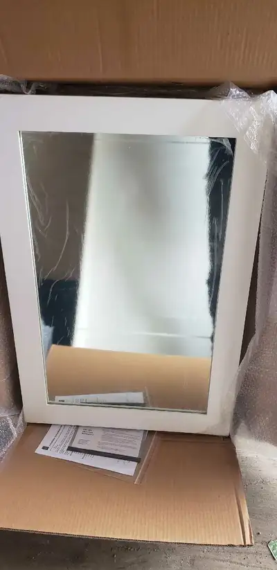Mirror cabinet with two glass shelves