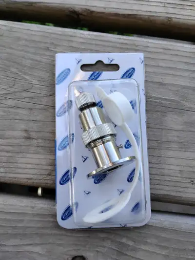 Brand New High Quality Marine SCREW-IN 4 PIN Electrical Connector. Located in Rice Point. I can meet...