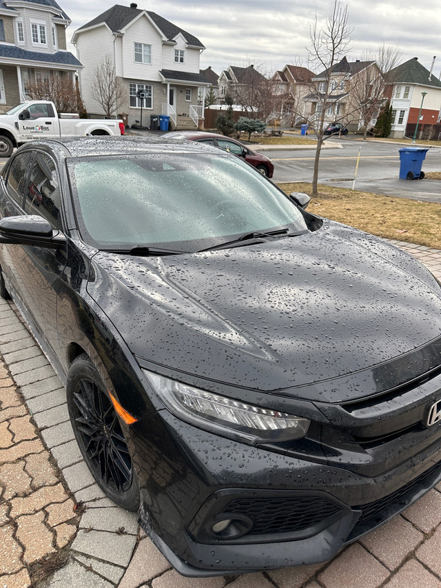 2018 Honda civic Hatchback sport touring  dans Autos et camions  à Ouest de l’Île - Image 4