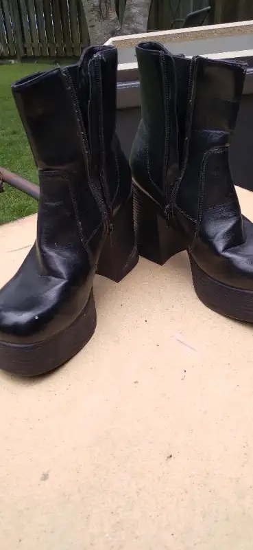 Women's boots, View more