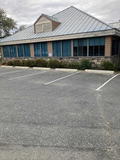 1100 square feet of ground level commercial office space in Sahali area. Ground level. Gross lease.