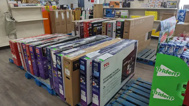 LIQUIDATION DE TELEVISION - PRIX IMBATTABLES in TVs in Lanaudière - Image 3