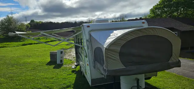 2010 Dutchmen Kodiak TT hybrid camper trailer for sale in Travel Trailers & Campers in Owen Sound - Image 4