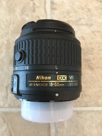 Nikon lens AF-S DX NIKKOR Lens 18-55mm f/3.5-5.6G ED VR II