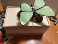 STAINED GLASS GREEN BUTTERFLY MOUNTED ON DRIFTWOOD 