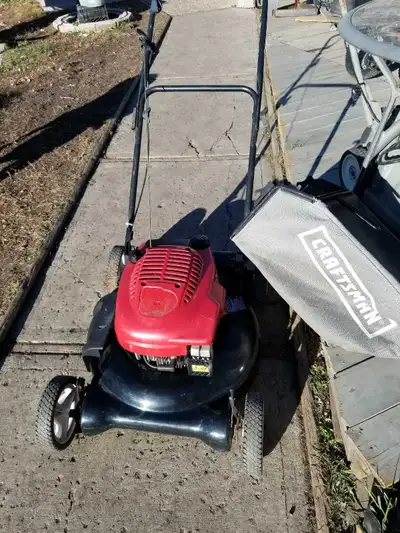 In good running condition. New primer bulb & fuel hose, carburetor sonic cleaned, replaced the float...