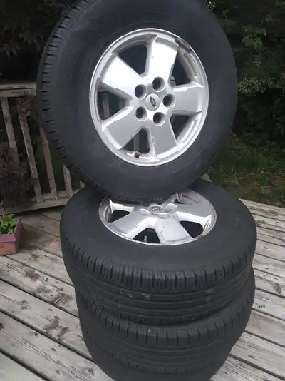 4 X Nokian all-season tires , all MFD of 2021. Two on rims and two just tires. Bolt pattern 5X114.3....