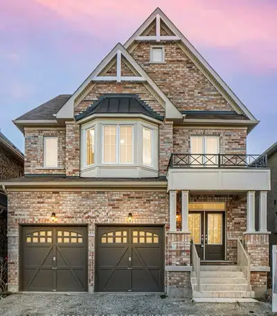 Luxurious 4 bedroom + office around 2700+ sq ft House (upper) for rent in the beautiful South Fields...