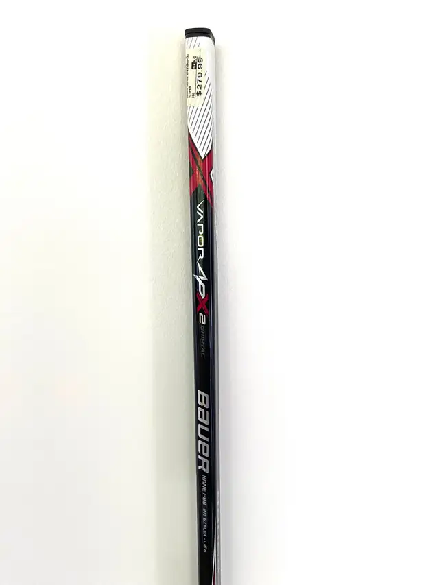BRAND NEW BAUER VAPOR INTERMEDIATE APX2 HOCKEY STICK RIGHT in Hockey in City of Toronto - Image 5