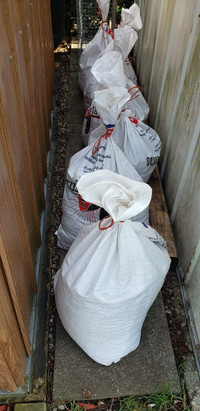 Chicken and pigeon manure 5BAGS LEFT 