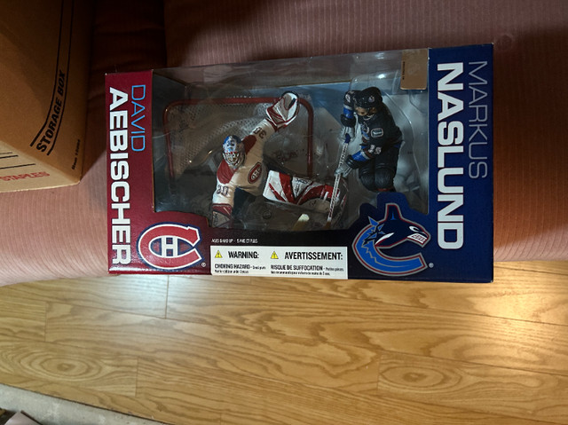Mcfarlane NHL Naslund Vs Aebischer Figure [no hockey cards] in Arts & Collectibles in Ottawa