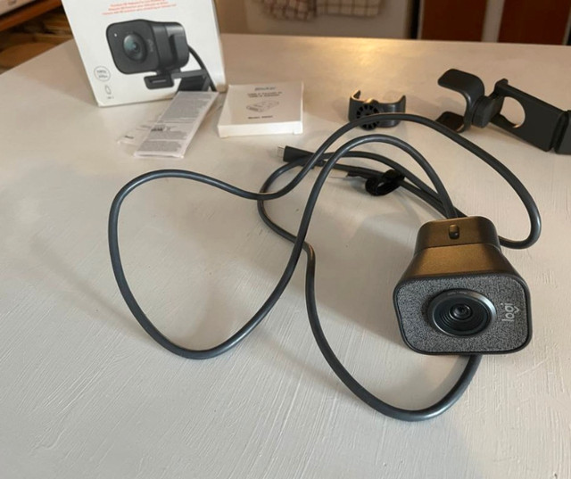 Caméra Logitech Streamcam dans Souris, claviers et webcaméras  à Saint-Hyacinthe