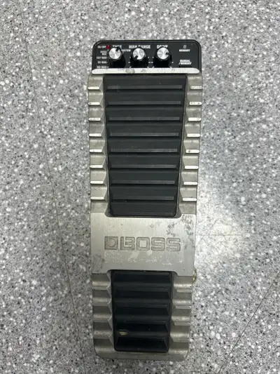 BOSS PW10 V-Wah Pedal, View more