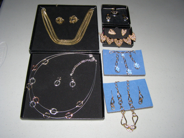 Necklace/Earring Sets in Jewellery & Watches in City of Halifax
