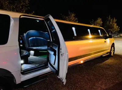 BRAMPTON LIMO NIAGARA WINERY CASINO TORONTO STRETCH LIMOUSINE , View more