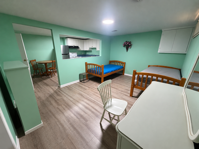Basement studio for rent in North end St. Catharines near Carlton - Bunting, quiet residential neigh...