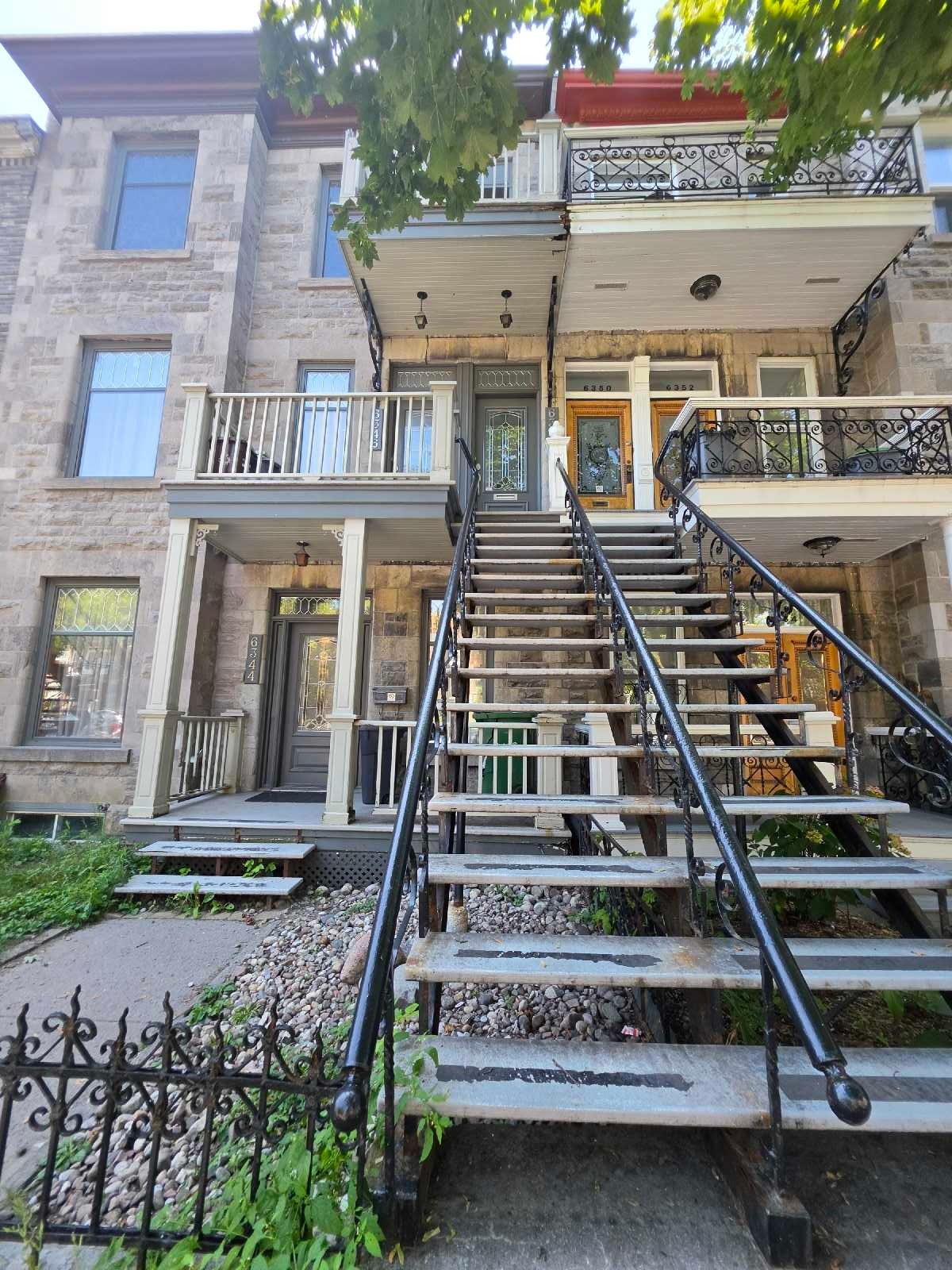 Spacieux 61/2 à louer — photo 1