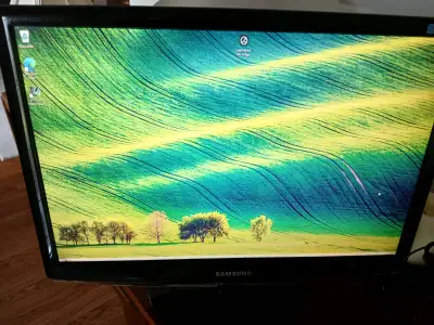 Samsung 22" monitor, View more