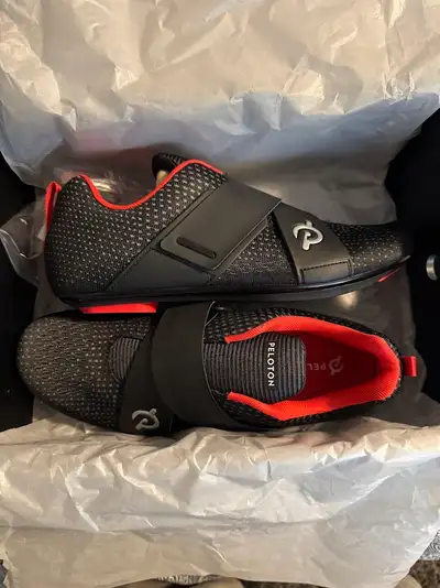 NEW PELOTON ALTOS BIKE SHOES WITH CLEATS  9.5M / 11W, View more