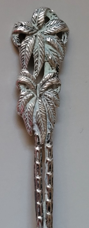 Vintage Rare Sterling Silver Spoon with Palm Trees Handle 3 3/4" in Arts & Collectibles in Oshawa / Durham Region - Image 2