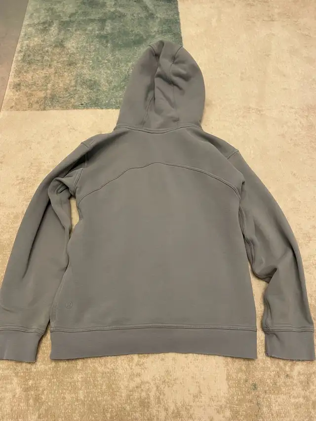 Lululemon hoodie
 in Women's - Tops & Outerwear in Oakville / Halton Region - Image 4