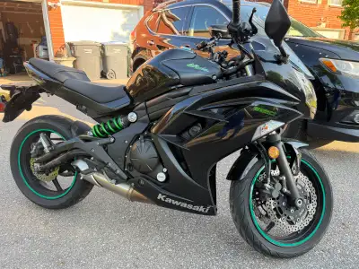 2015 Kawasaki Ninja 650 ABS - $6500 OBO Sports/Cruising bike in great condition with minor scratches...