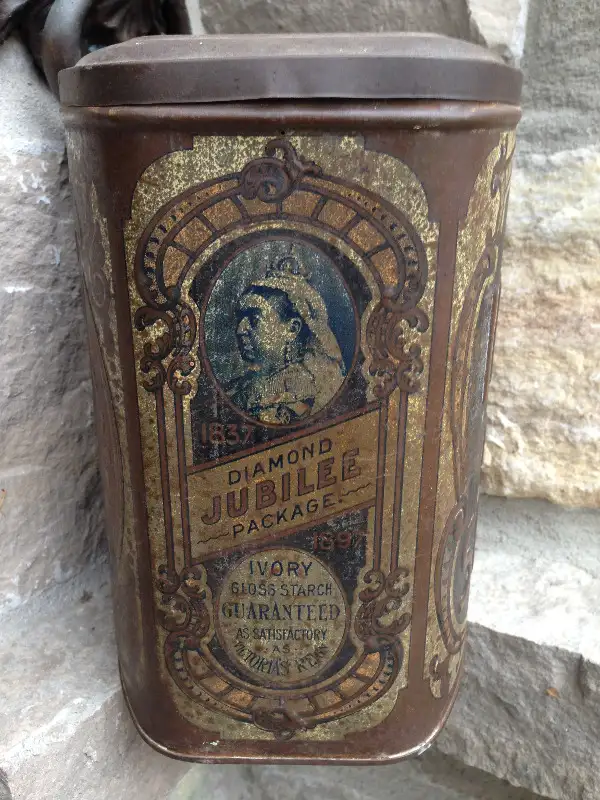 VINTAGE ST LAWRENCE STARCH PORT CREDIT ONTARIO ROYAL TINS in Arts & Collectibles in Mississauga / Peel Region - Image 5