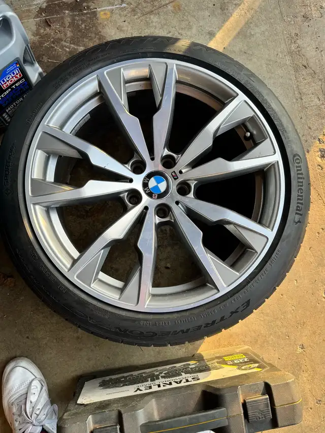  (5x120) Staggered 20 inch BMW Rims and Continental Tires in Tires & Rims in Guelph - Image 9