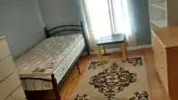 $780 Clean, hardwood floor, quiet room nearby BramptonCityCentre
