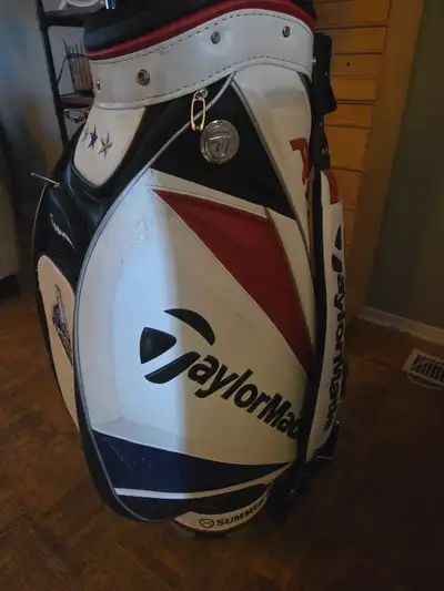 Taylor made R11 full set with tour bag R11 , View more