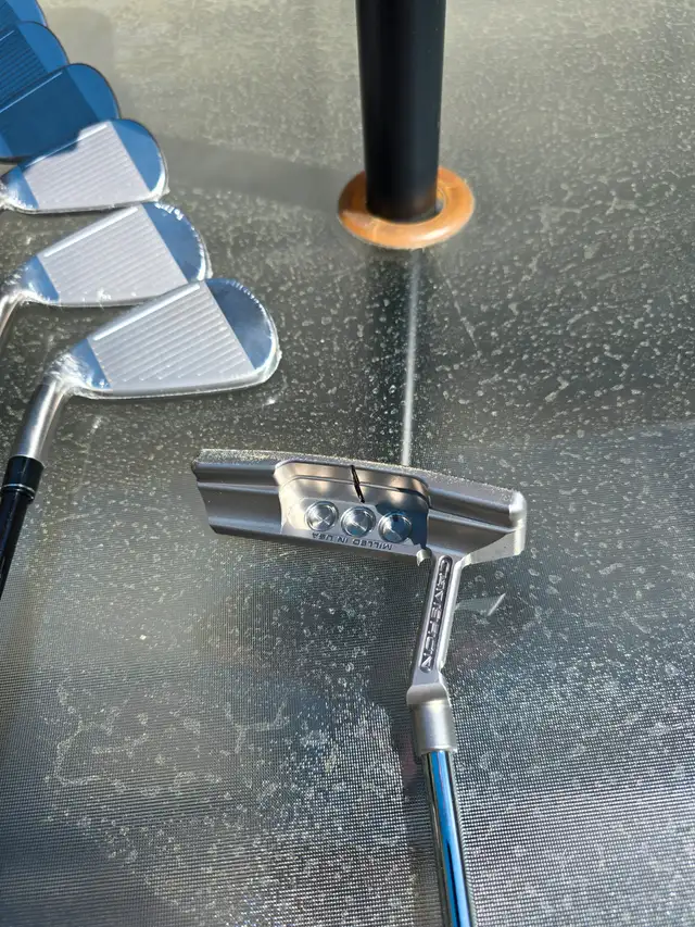 Taylor Made M4 Right Hand Golf Clubs in Golf in Edmonton - Image 5