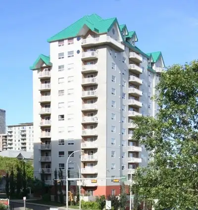 One of the finest high rise penthouse properties on Edmonton. 2 bocks from downtown center and steps...
