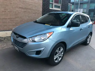 Looking for a reliable SUV with great features? Check out this 2011 Hyundai Tucson GL! Video here: h...