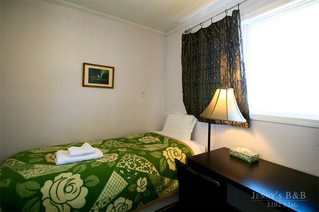 Furnished Private Room at the Center of Downtown in Short Term Rentals in Yellowknife - Image 2