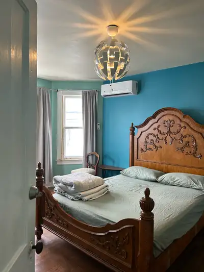 Perfect for students, summer interns and visiting researchers! Furnished room to rent in rooming hou...