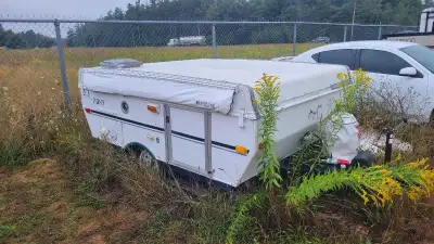 Pony pop up trailer registered road worthy needs roof replaced. . Otherwise in good condition everyt...