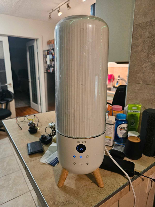 Ultrasonic Humidifier - Large Deluxe Air Humidifiers in Heaters, Humidifiers & Dehumidifiers in Calgary