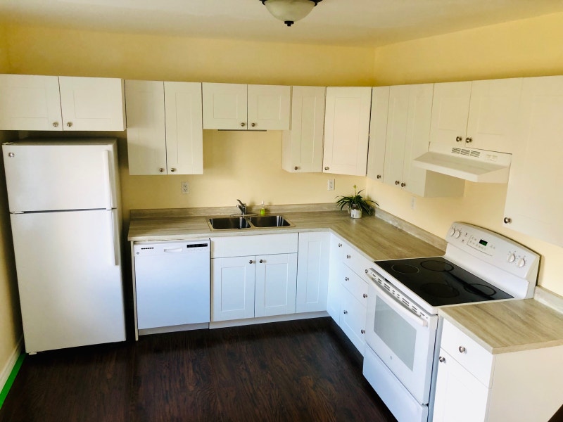 HOUSE for Rent *September 1st Occupancy* 1BR+DEN Pembroke Long Term