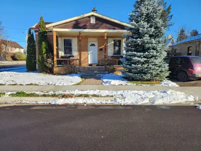 Located in the heart of cambridge Galt close to all amenities is this 3 bedroom cosy bungalow gas he...