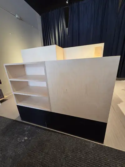 Meuble présentoire en bois, View more