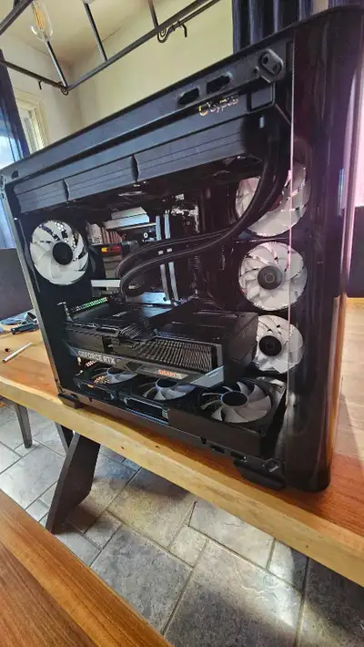 very hight end pc gaming ryzen7 9800x3d , View more