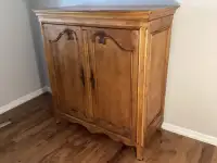 Solid Wood TV Cabinet