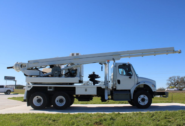 2019 Freightliner M2 Altec HD35A-30 Digger Derrick in Other in Ottawa