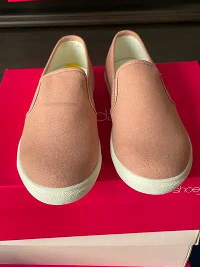 Women’s shoes, View more
