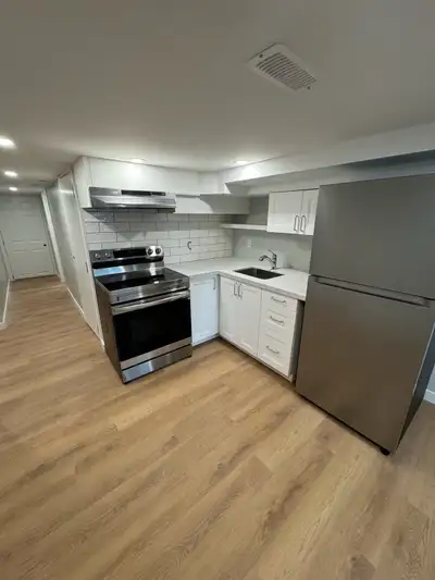 2 Bed / 1 Bath - Tolton Ave.