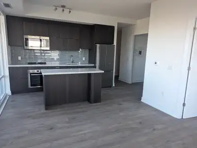 Room for Rent – 2 Bdrm + Den Condo at Bayview and Sheppard