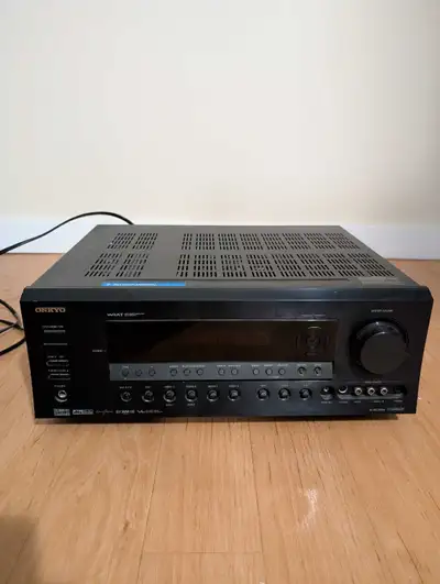 Selling my Onkyo TX-SR603X AV receiver 7.1 channel surround sound 90 W per channel Remote included G...